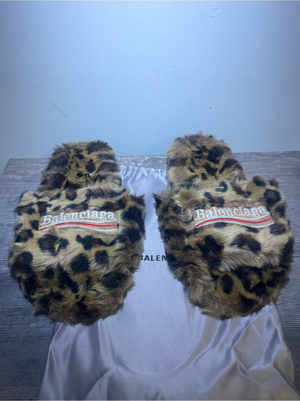 Balenciaga Leopard Camo fur slides size US 8-8.5